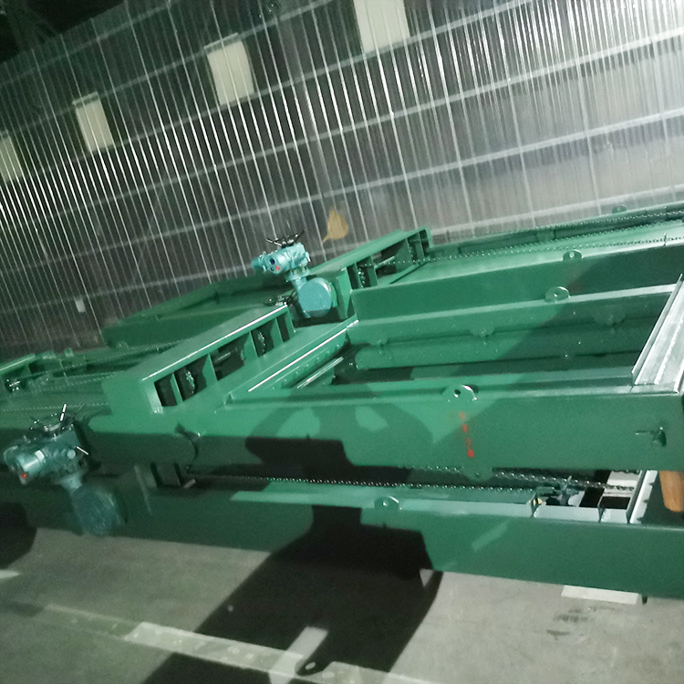 新型隔絕插板門